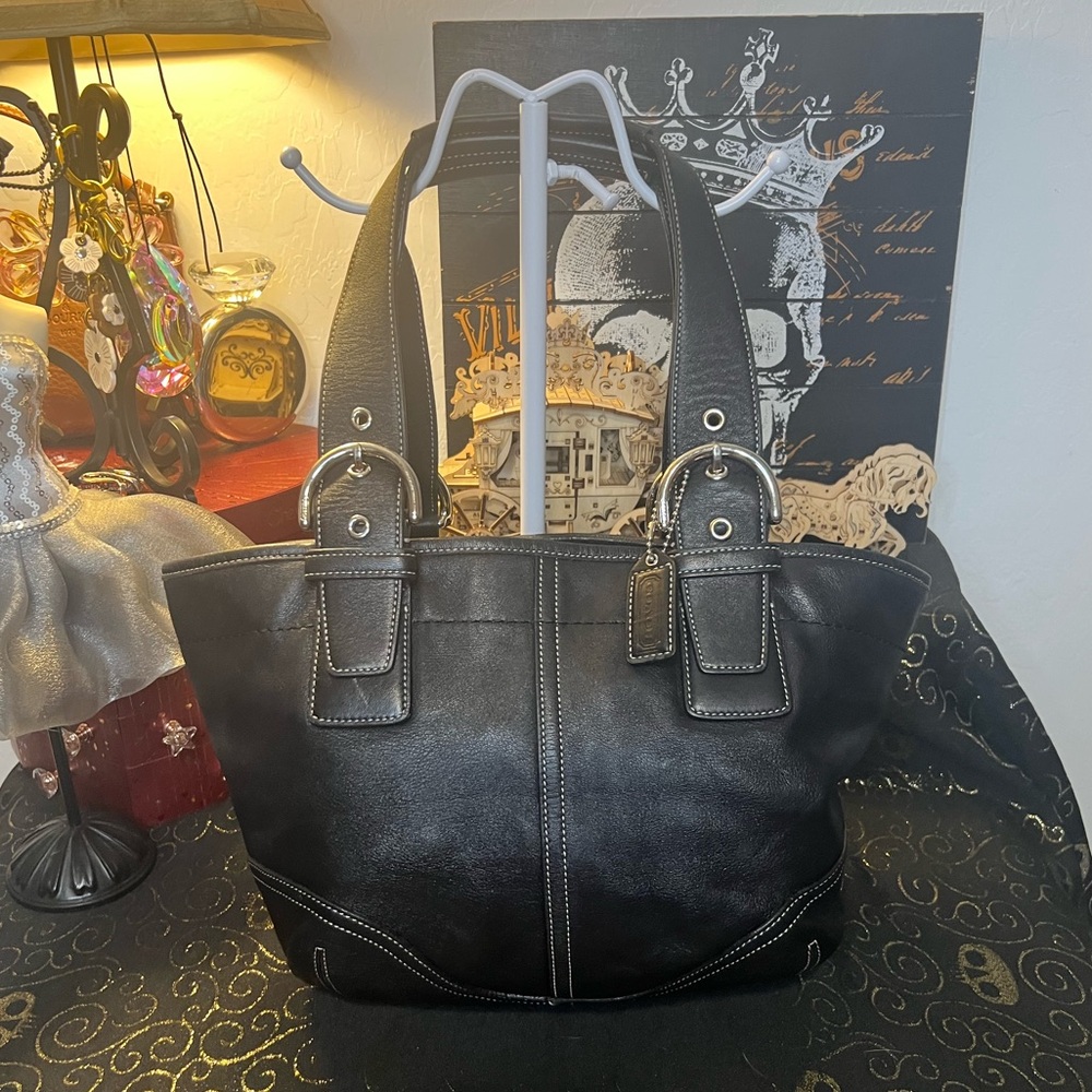 Coach 2004 Black Leather SoHo Hobo Shoulder Tote Bag